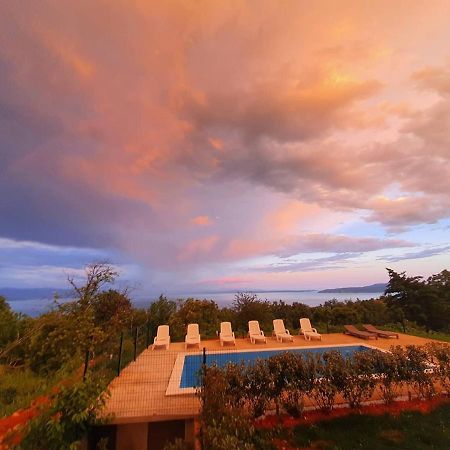 Apartments Nika With Swimming Pool And Beautiful Sea View Dobreć Екстериор снимка