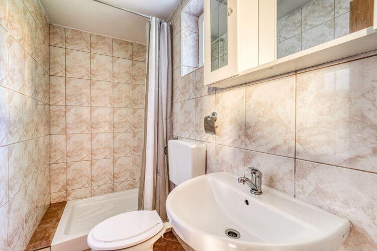 Apartments Nika With Swimming Pool And Beautiful Sea View Dobreć Екстериор снимка