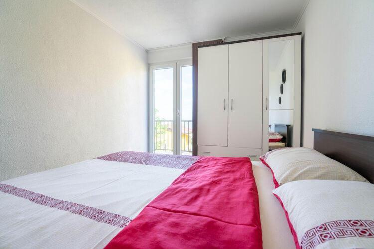 Apartments Nika With Swimming Pool And Beautiful Sea View Dobreć Екстериор снимка