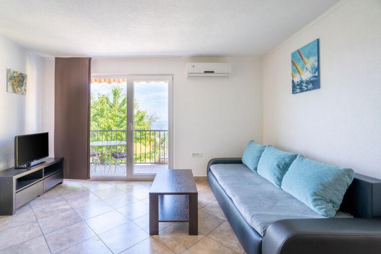Apartments Nika With Swimming Pool And Beautiful Sea View Dobreć Екстериор снимка